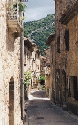Straatje in St. Guilhem-le-Desert.